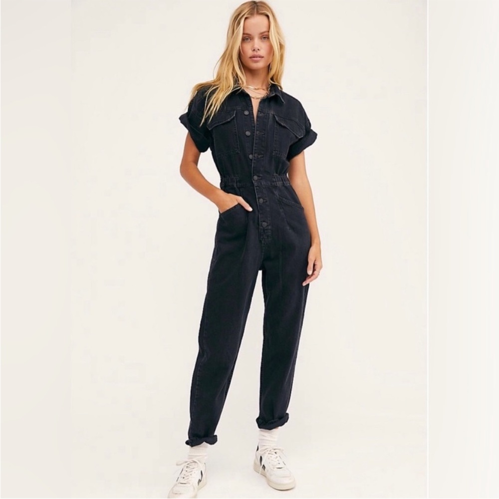 Free People Marci Coverall. Size L. Color: Black
